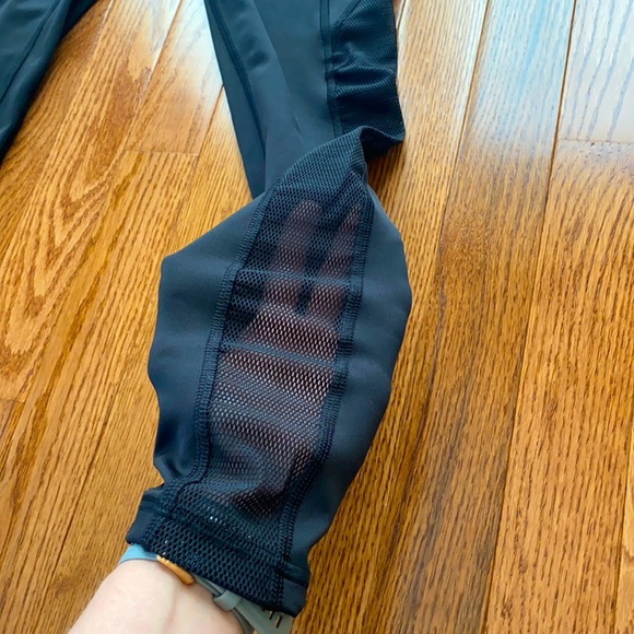 EUC, Reebok leggings, 7/8 length, size 6 - Picture 2 of 6